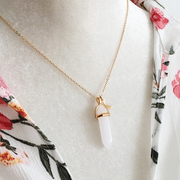 BUNDLE ITEM ✨ white crystal quartz moon necklace - Picture 2 of 4
